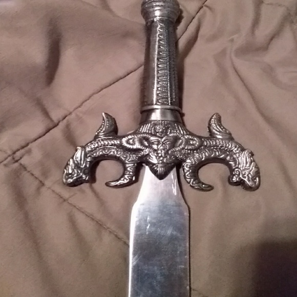 26 1/2 inch decorative claymore sword. - Picture 4 of 5
